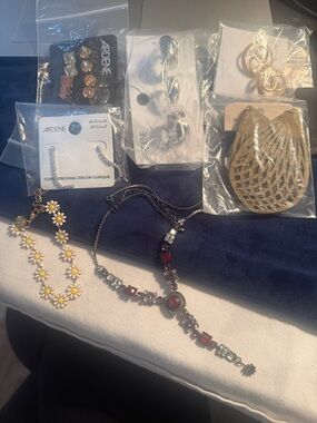 Ardene Statement Earrings, Daisy Bracelet & Red Accent Necklace nine pieces